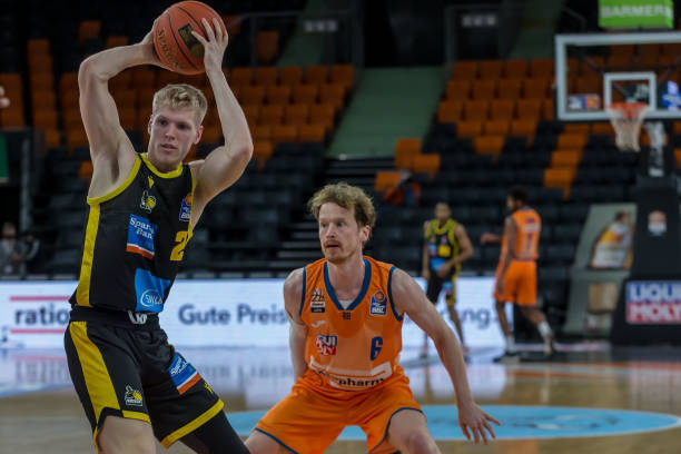 已经完全凌 已经完全凌