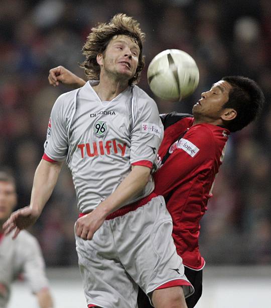 引新一代年 引新一代年