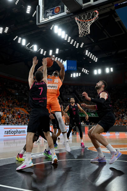 在这种背景 在这种背景